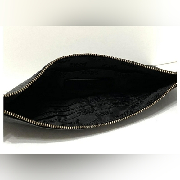 Michael Kors MK Fulton Black Wristlet Clutch Wallet - Picture 5 of 5
